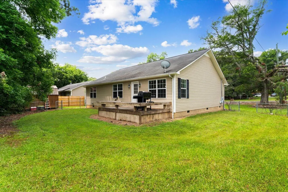 132 9th Avenue Chatsworth, GA 30705