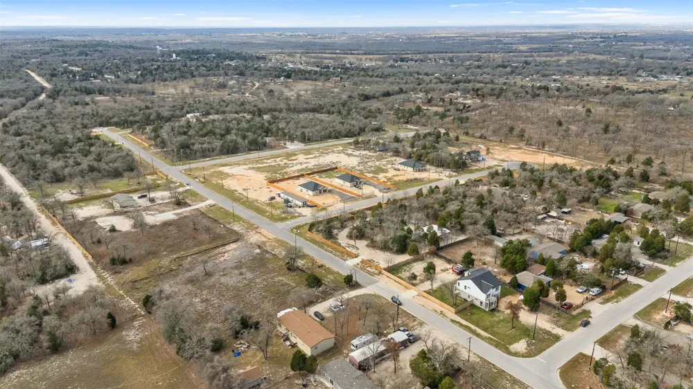 113 Las Alturas Drive Elgin, TX 78621