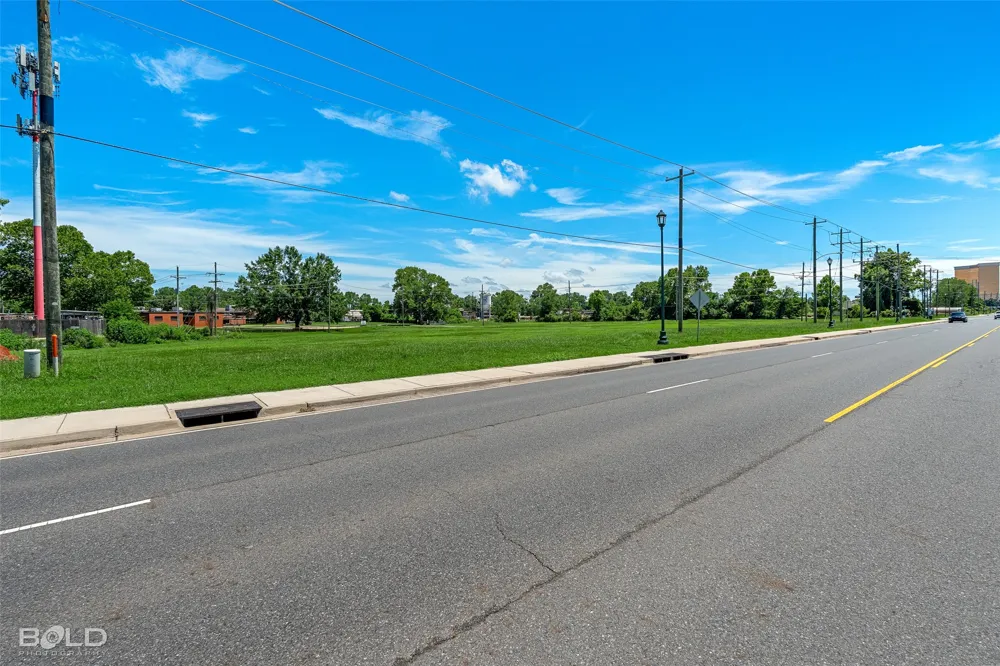 1280 E Texas Street Bossier City, LA 71111