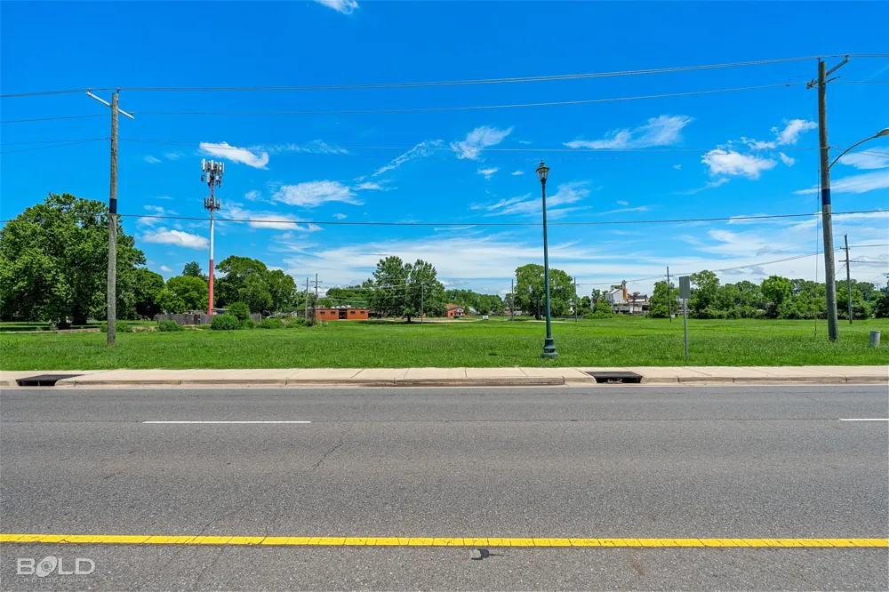 1280 E Texas Street Bossier City, LA 71111