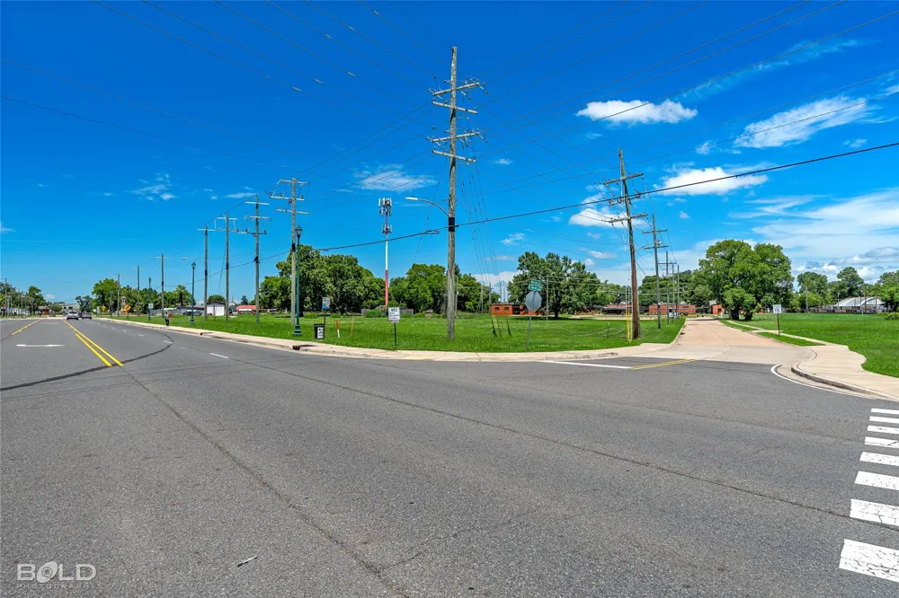 1280 E Texas Street Bossier City, LA 71111