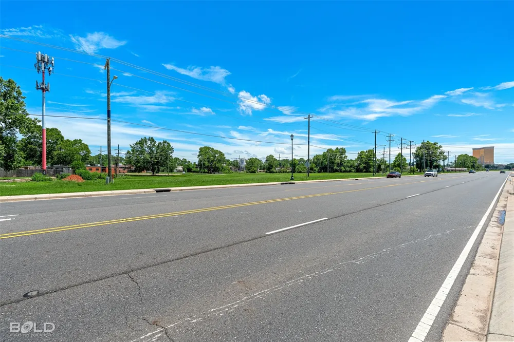 1280 E Texas Street Bossier City, LA 71111