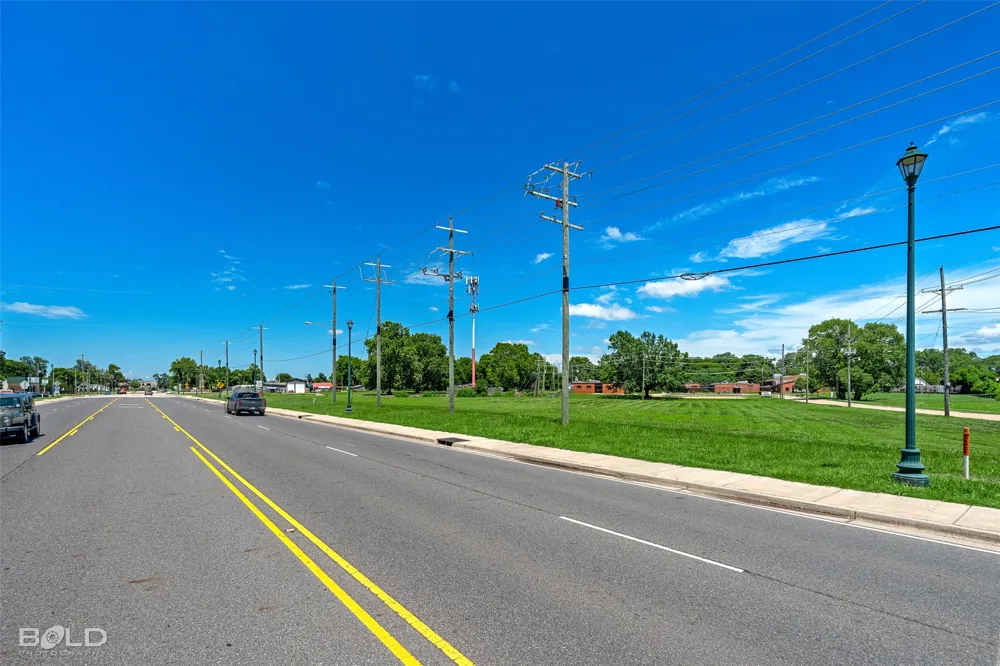 1280 E Texas Street Bossier City, LA 71111
