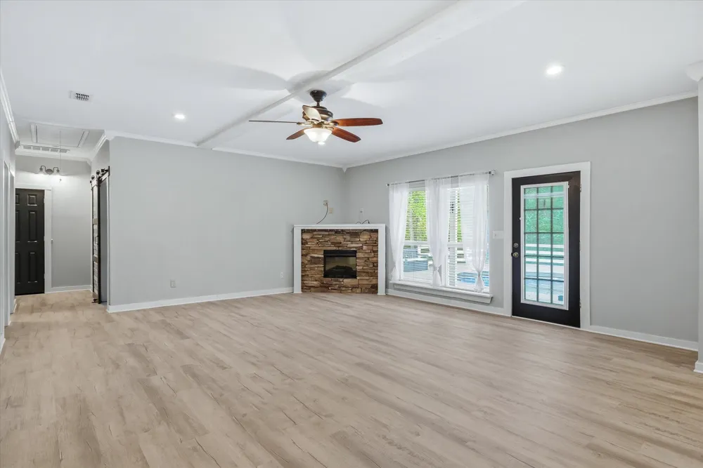 14227 County Road 438 Lindale, TX 75771