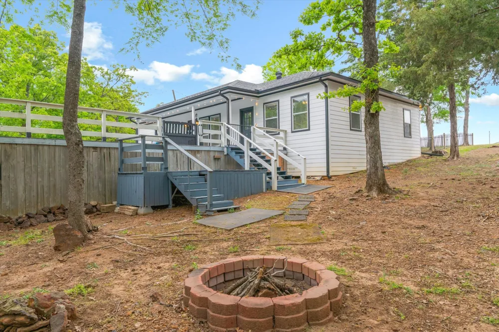 14227 County Road 438 Lindale, TX 75771