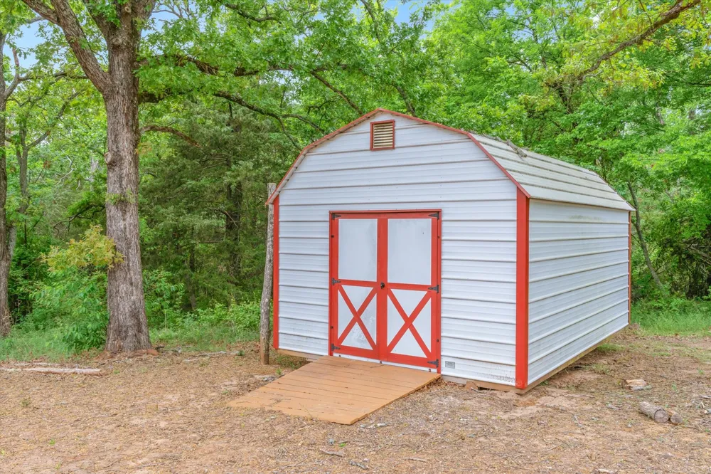 14227 County Road 438 Lindale, TX 75771