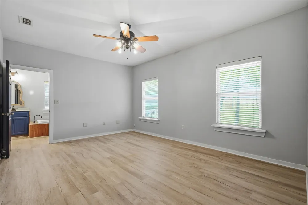 14227 County Road 438 Lindale, TX 75771