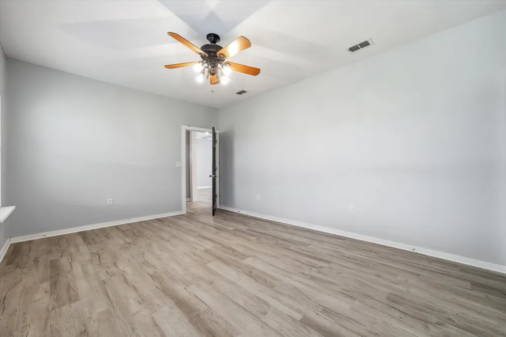 14227 County Road 438 Lindale, TX 75771