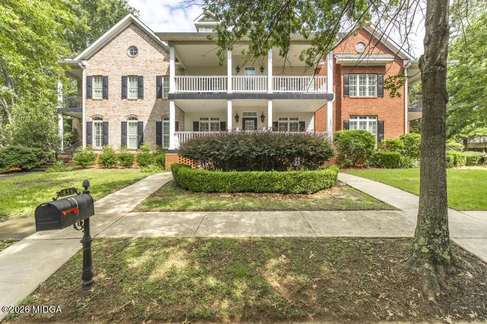 856 Tufthunter Macon, GA 31210