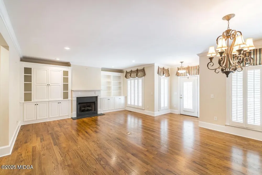 856 Tufthunter Macon, GA 31210