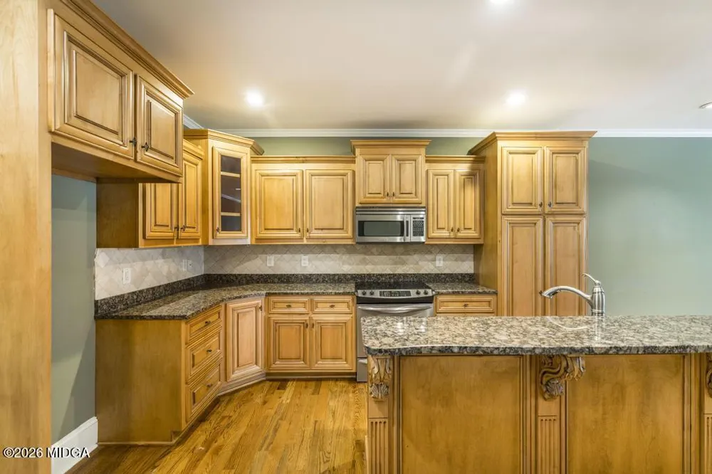 856 Tufthunter Macon, GA 31210