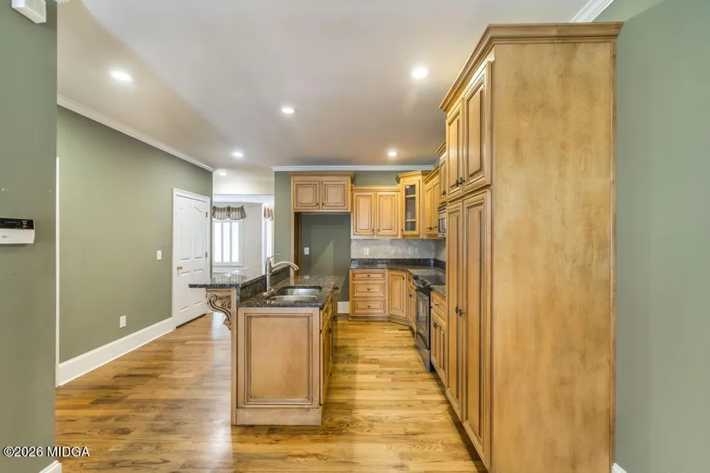 856 Tufthunter Macon, GA 31210