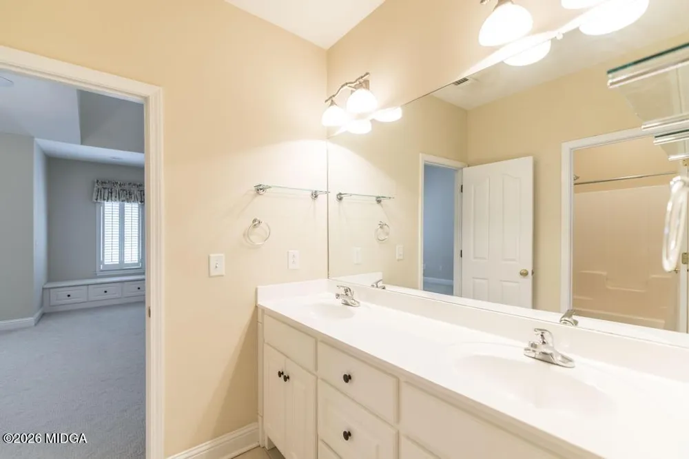 856 Tufthunter Macon, GA 31210
