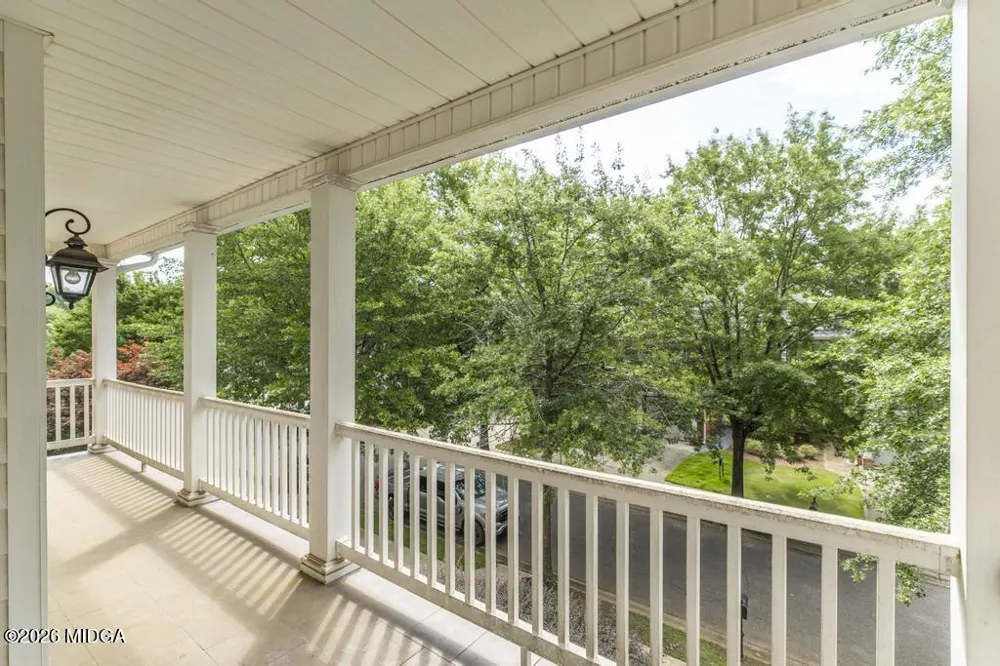 856 Tufthunter Macon, GA 31210