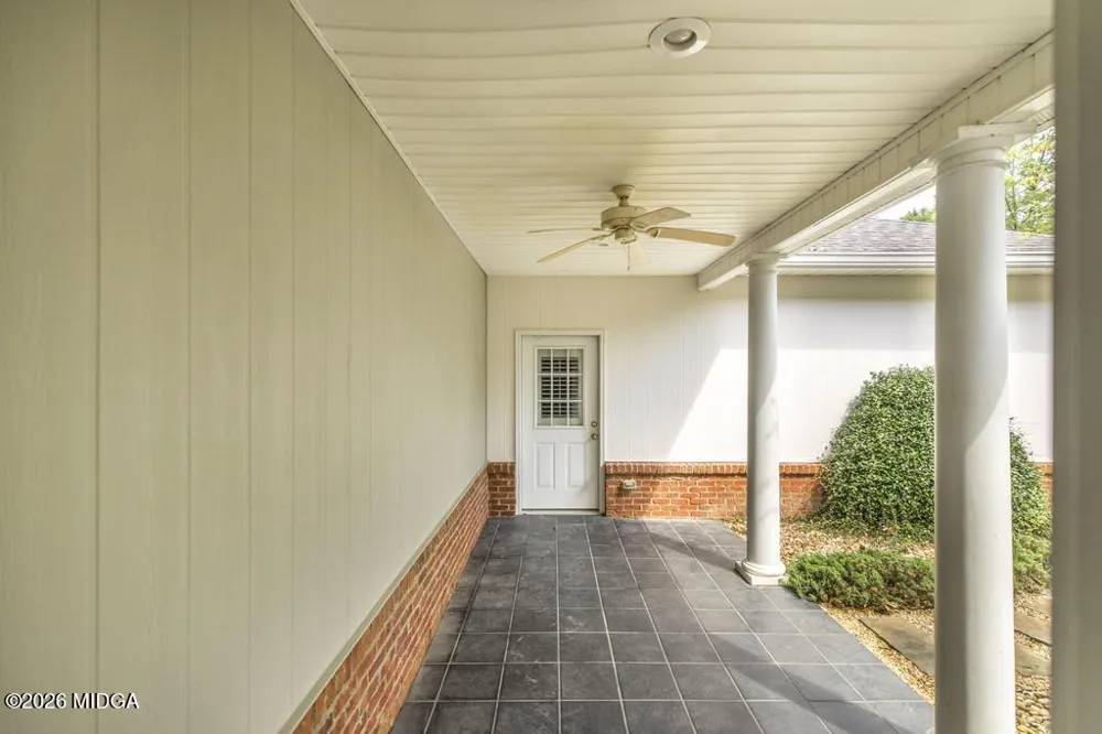 856 Tufthunter Macon, GA 31210