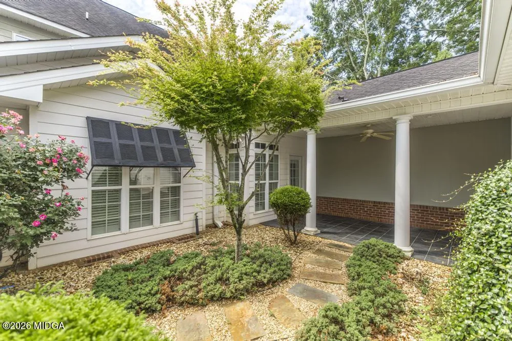 856 Tufthunter Macon, GA 31210