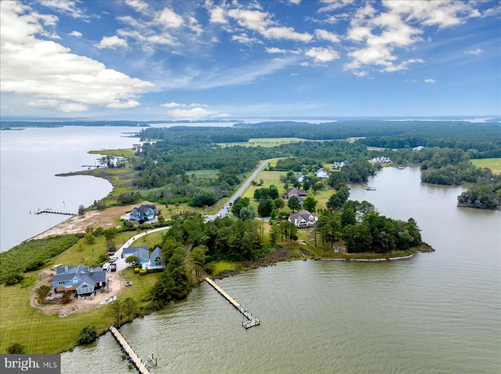 5229 HERON ROAD Cambridge, MD 21613