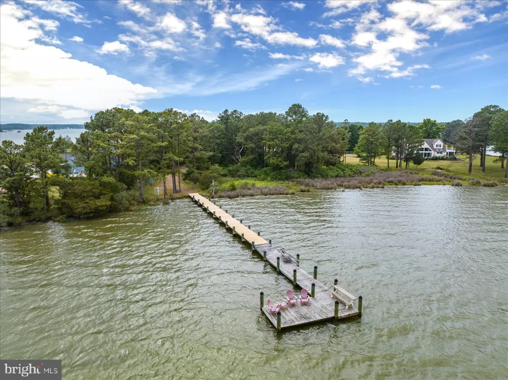 5229 HERON ROAD Cambridge, MD 21613