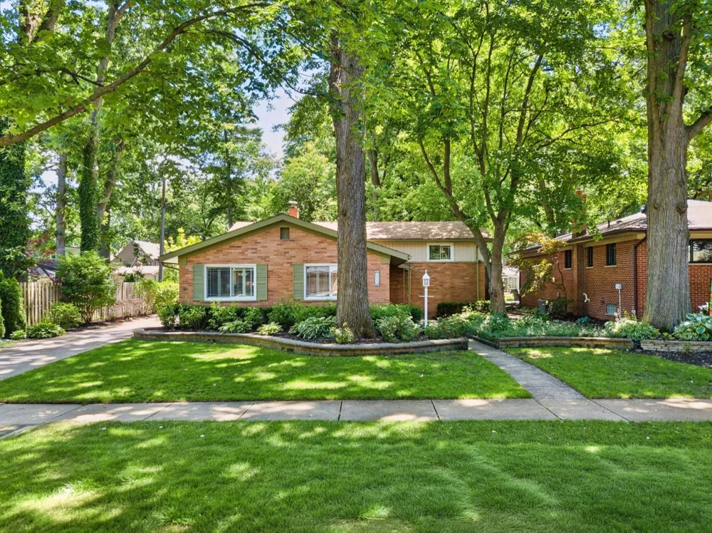 1313 Beech St Plymouth, MI 48170