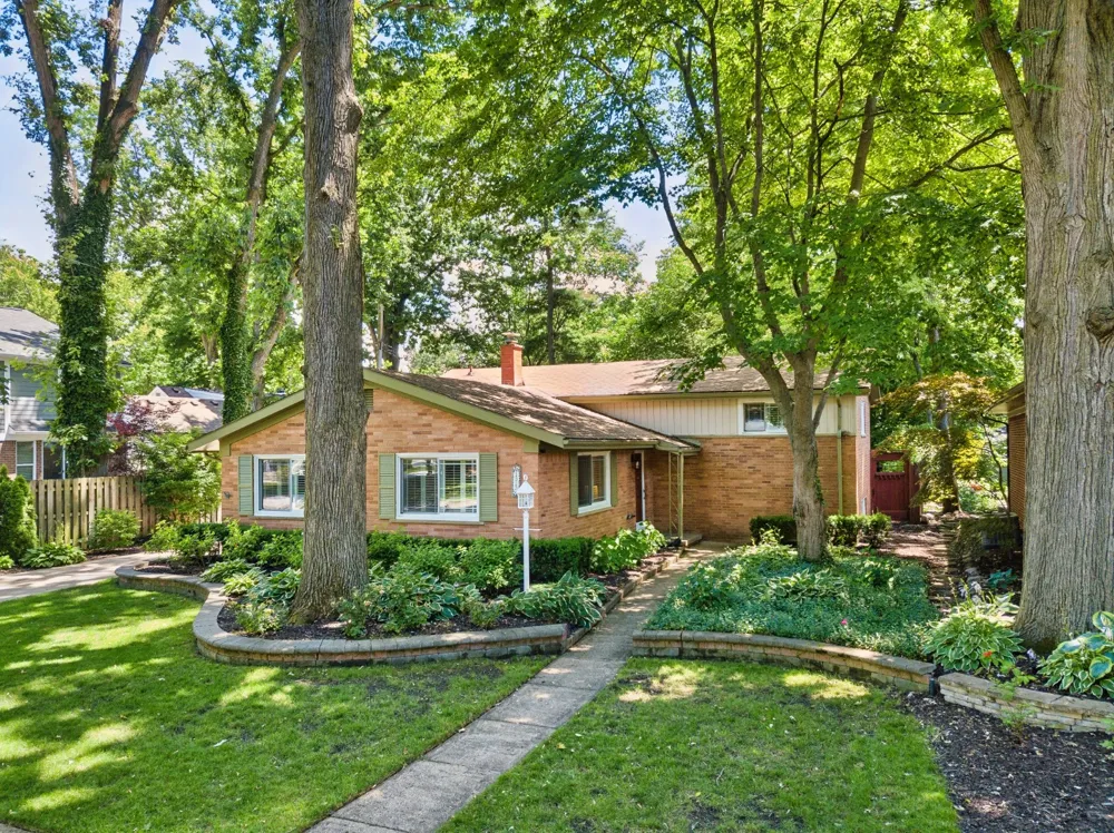 1313 Beech St Plymouth, MI 48170