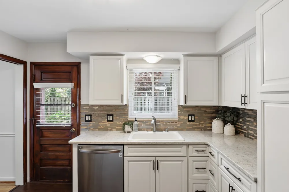 1313 Beech St Plymouth, MI 48170