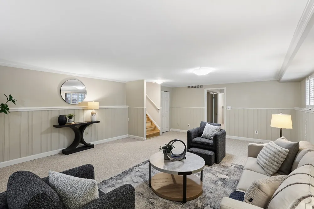 1313 Beech St Plymouth, MI 48170