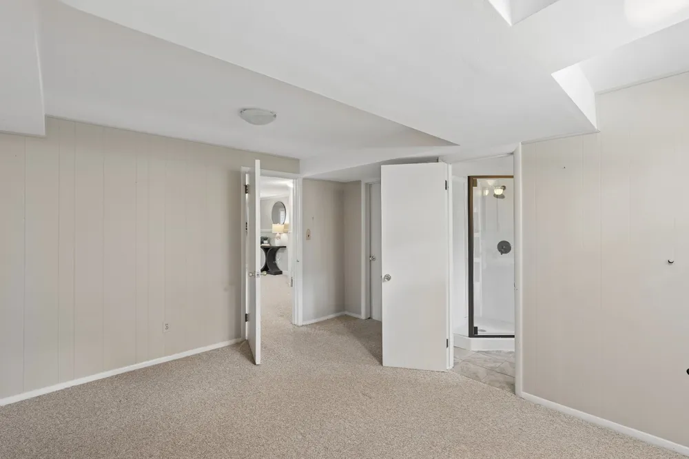 1313 Beech St Plymouth, MI 48170