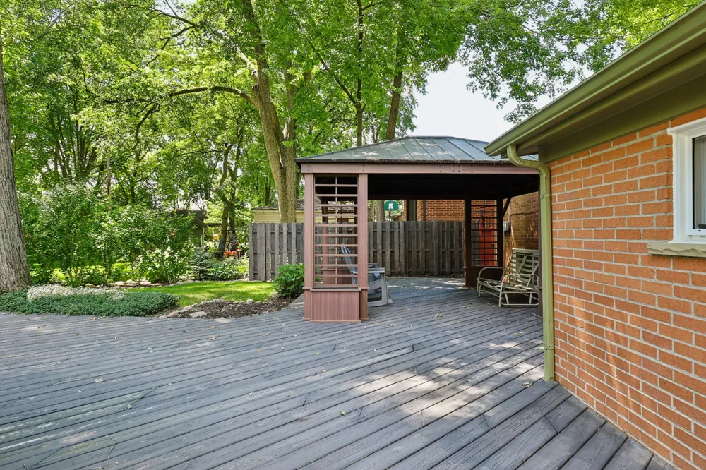 1313 Beech St Plymouth, MI 48170