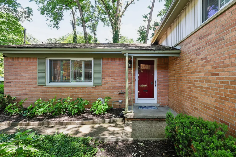 1313 Beech St Plymouth, MI 48170