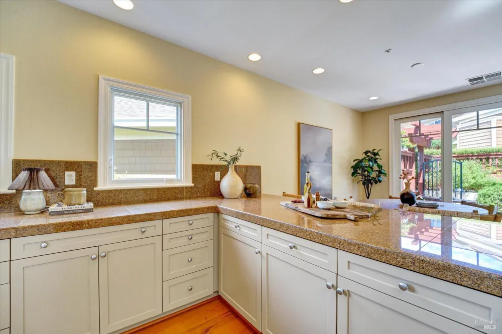 46 Ned's Way ##46 Tiburon, CA 94920