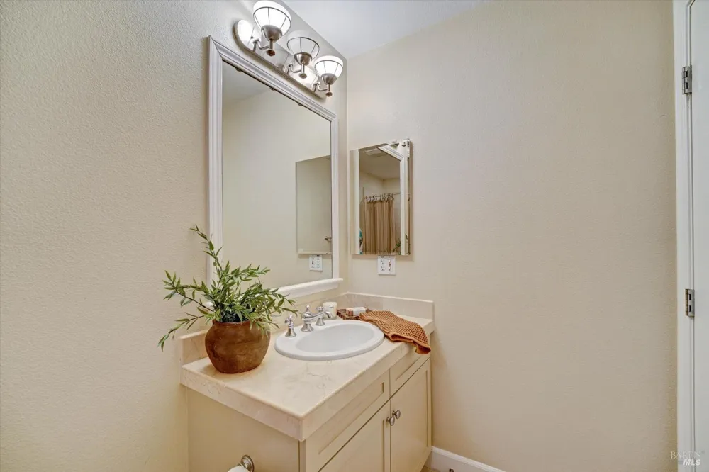 46 Ned's Way ##46 Tiburon, CA 94920