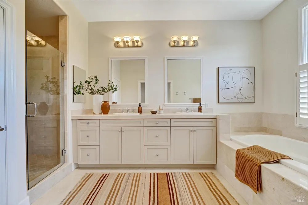 46 Ned's Way ##46 Tiburon, CA 94920