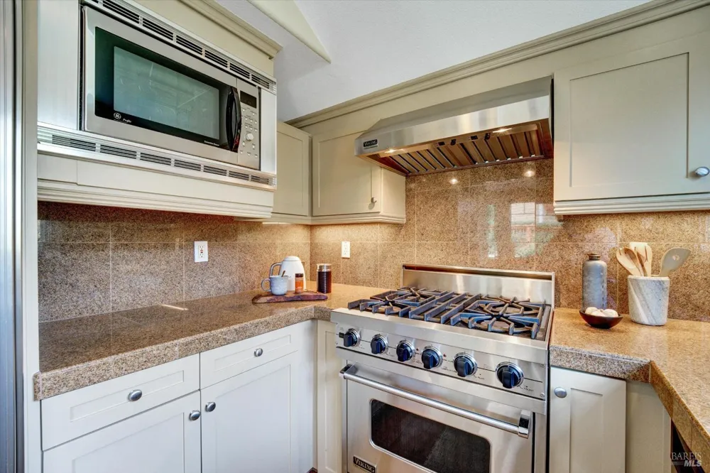 46 Ned's Way ##46 Tiburon, CA 94920