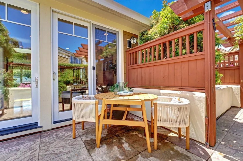 46 Ned's Way ##46 Tiburon, CA 94920