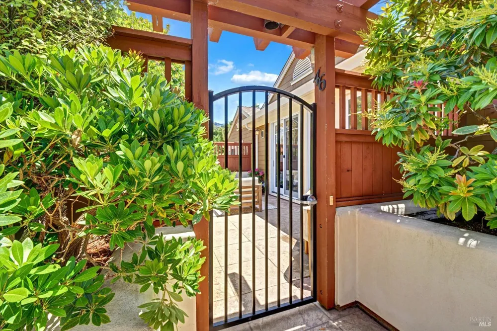 46 Ned's Way ##46 Tiburon, CA 94920