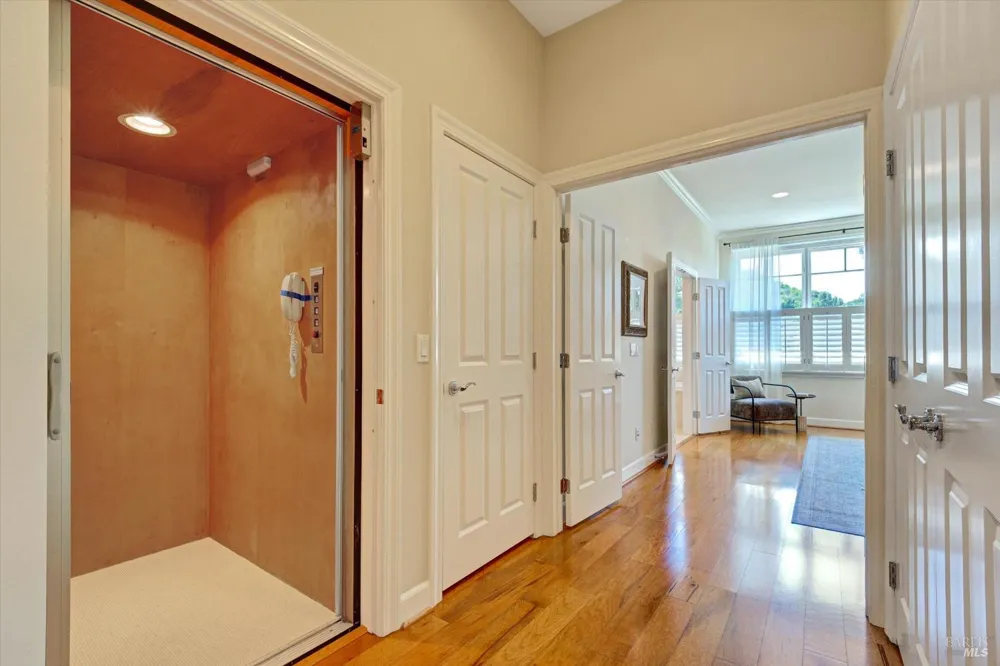 46 Ned's Way ##46 Tiburon, CA 94920