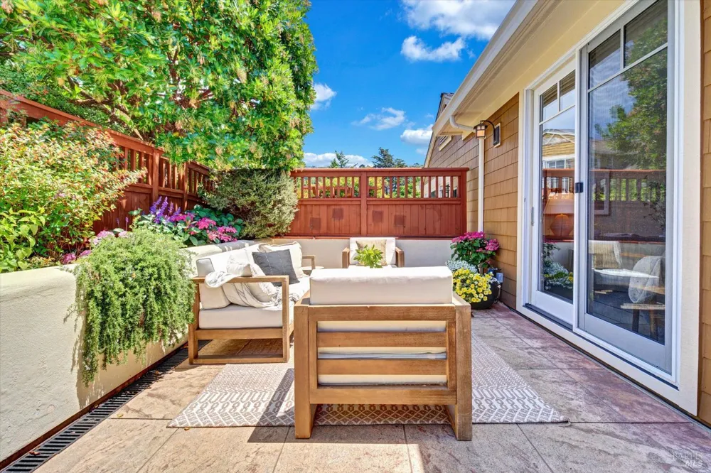 46 Ned's Way ##46 Tiburon, CA 94920