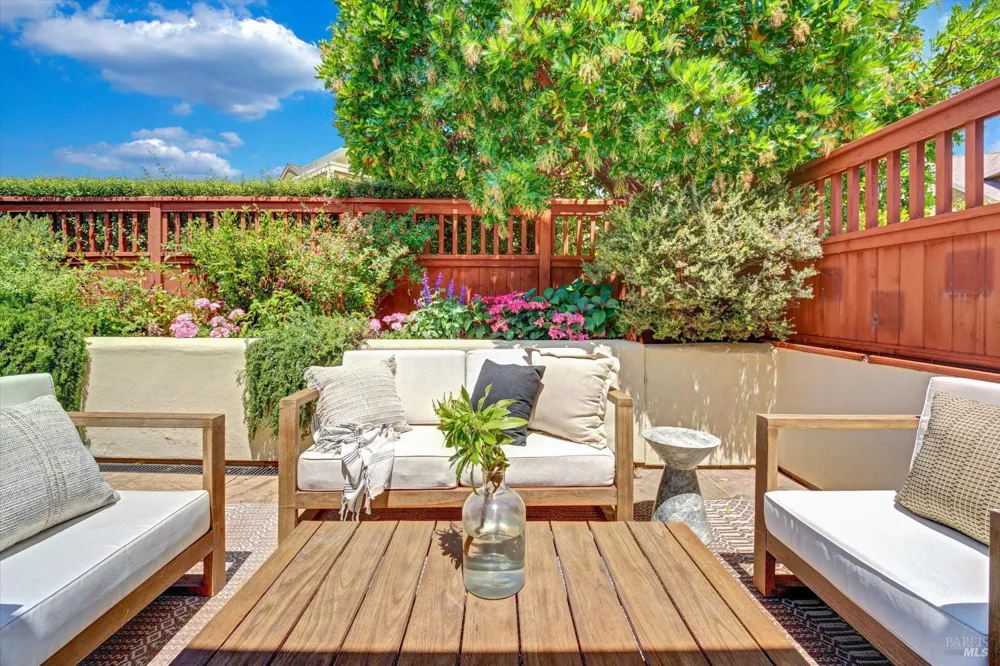 46 Ned's Way ##46 Tiburon, CA 94920