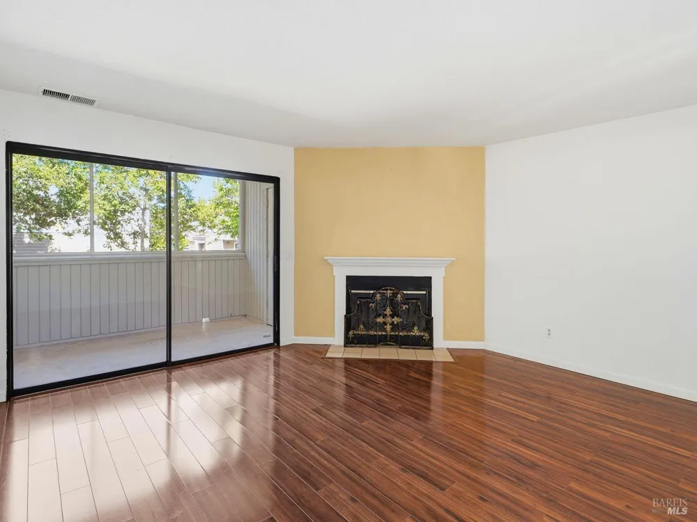 1512 Mission Boulevard Santa Rosa, CA 95409