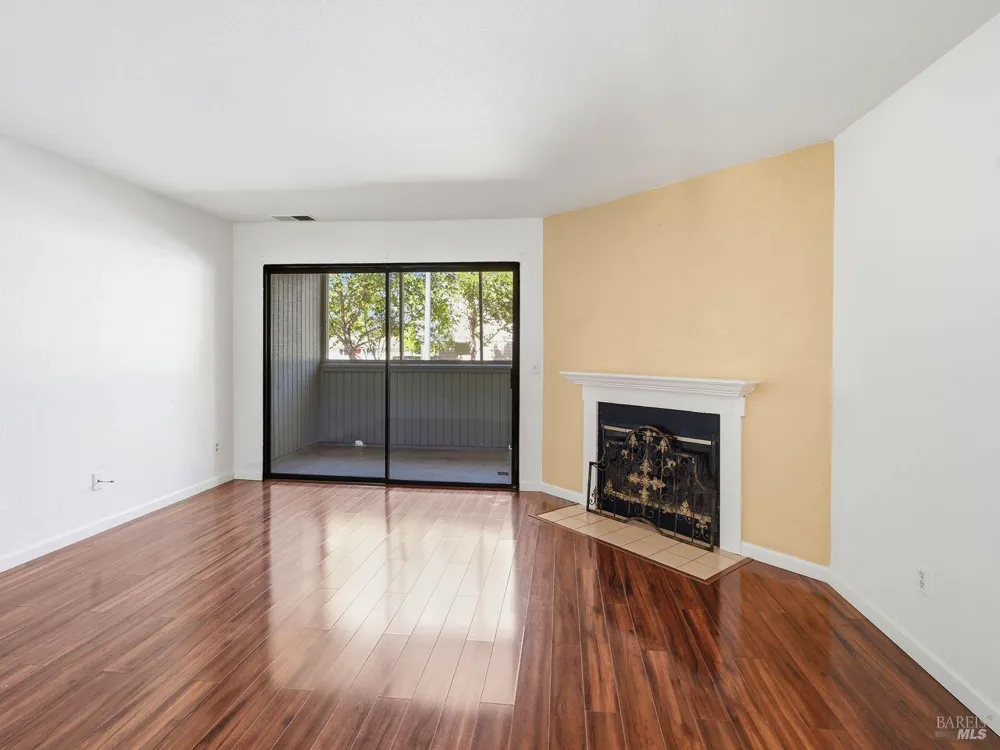 1512 Mission Boulevard Santa Rosa, CA 95409