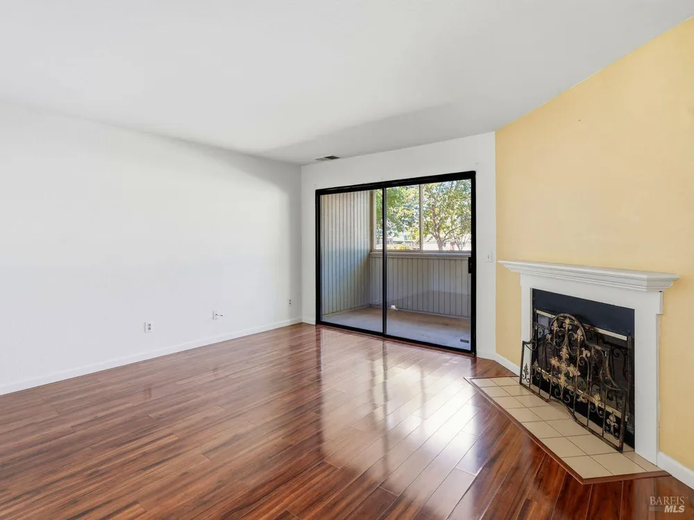 1512 Mission Boulevard Santa Rosa, CA 95409