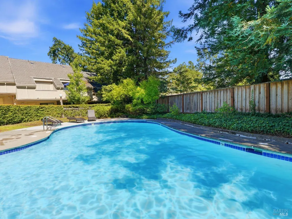 1512 Mission Boulevard Santa Rosa, CA 95409