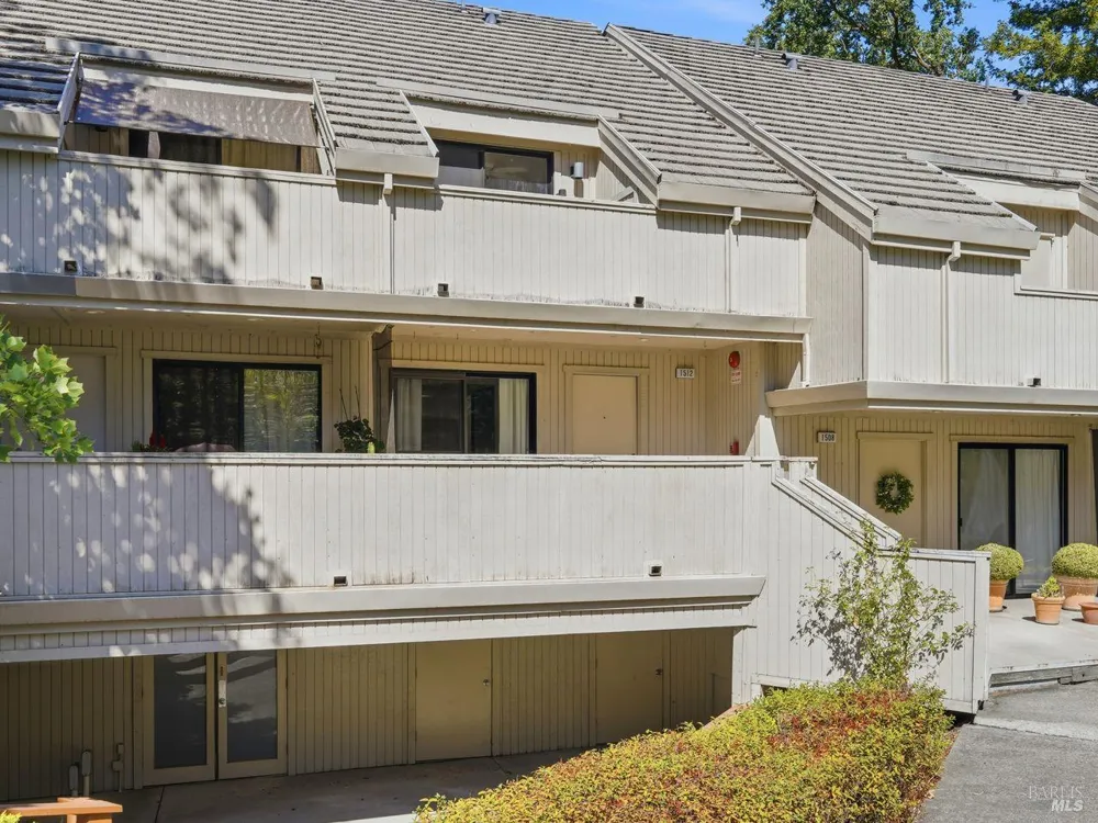 1512 Mission Boulevard Santa Rosa, CA 95409
