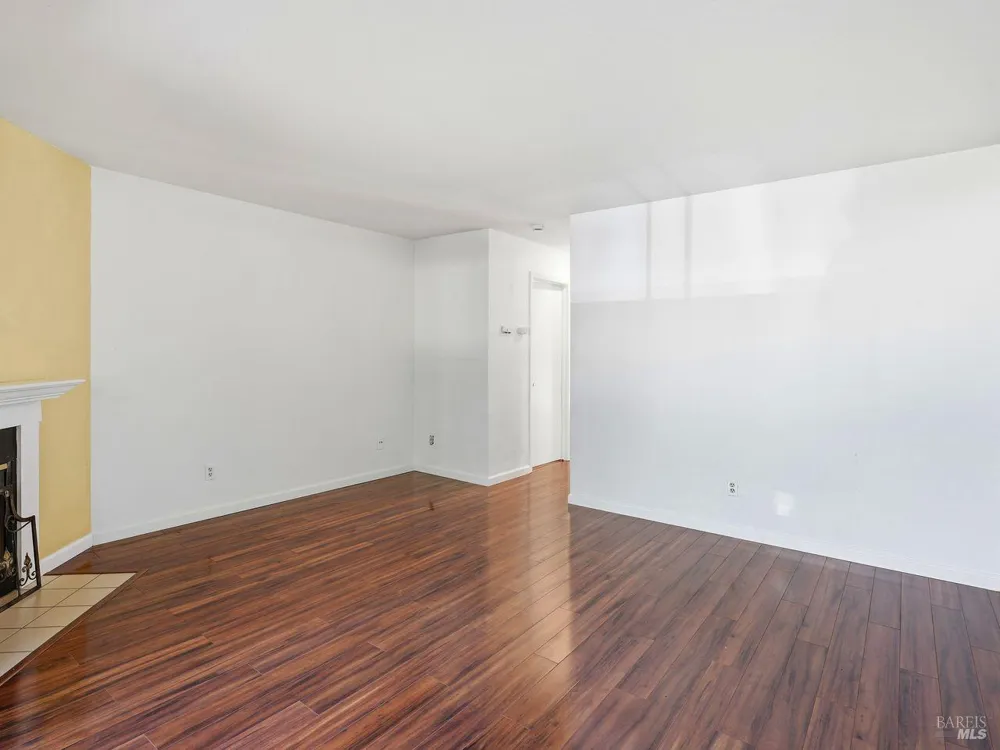 1512 Mission Boulevard Santa Rosa, CA 95409