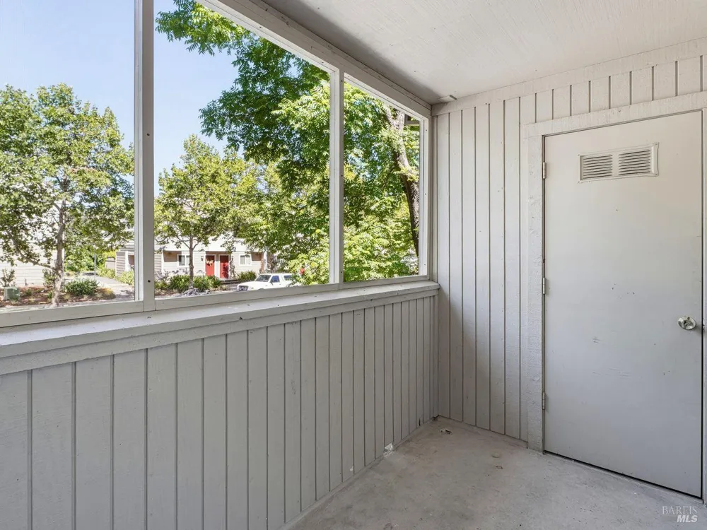 1512 Mission Boulevard Santa Rosa, CA 95409