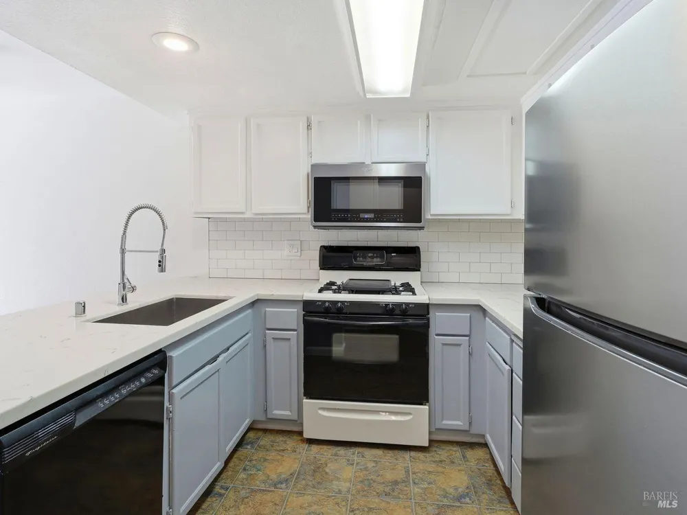 1512 Mission Boulevard Santa Rosa, CA 95409