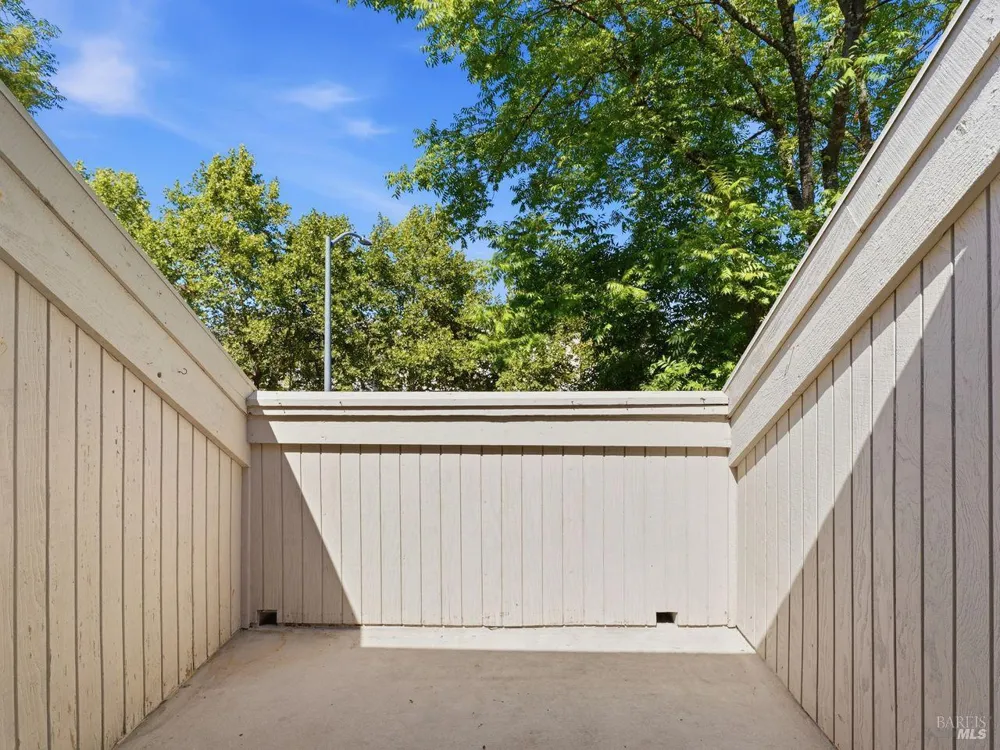 1512 Mission Boulevard Santa Rosa, CA 95409
