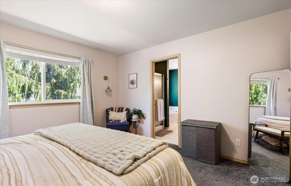160 NE Melrose Drive Oak Harbor, WA 98277