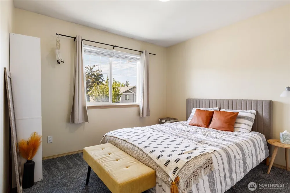 160 NE Melrose Drive Oak Harbor, WA 98277