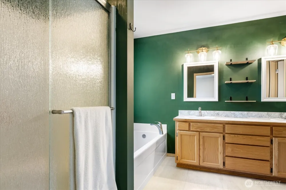 160 NE Melrose Drive Oak Harbor, WA 98277